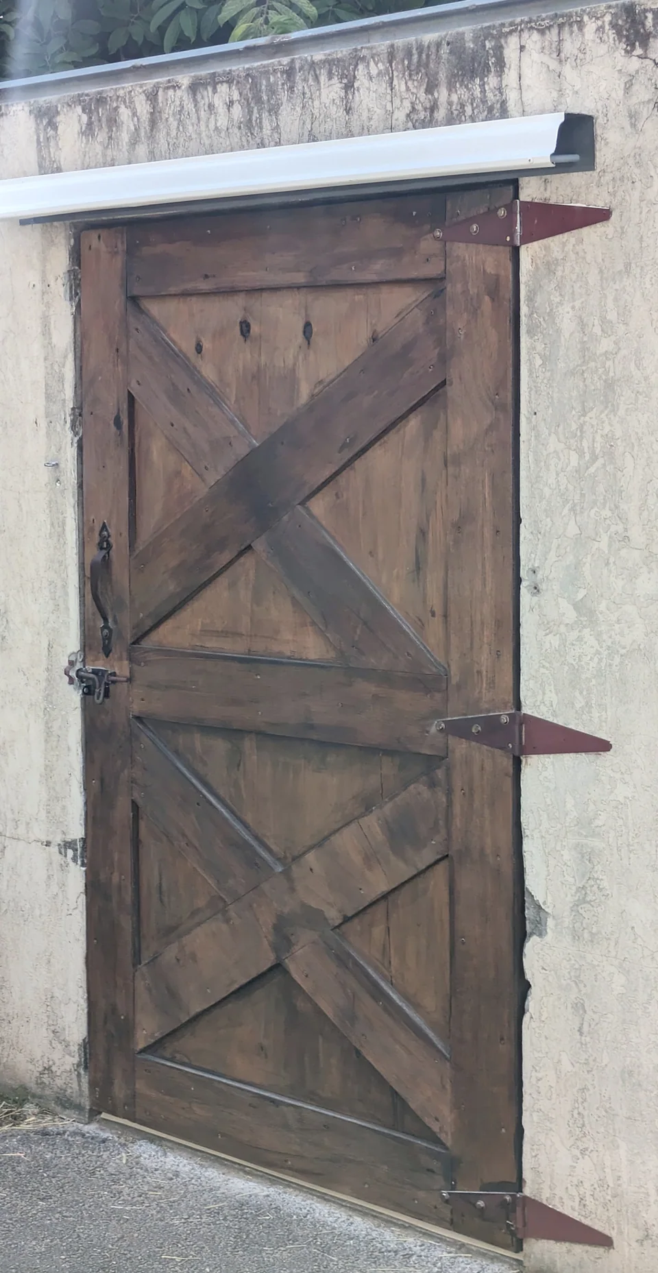 Wood Gate Finishing
