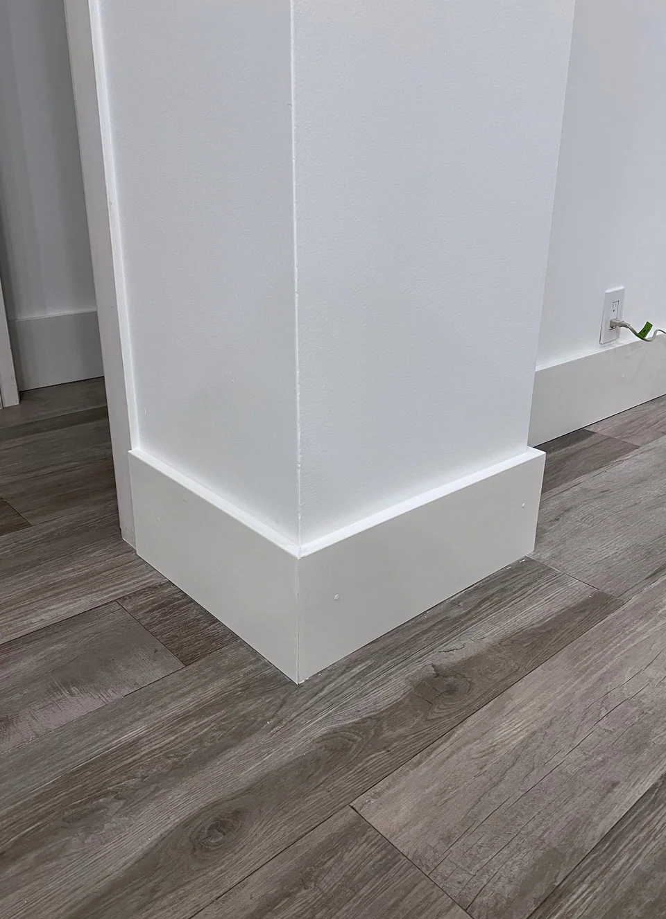 Drywall & Baseboard Repair